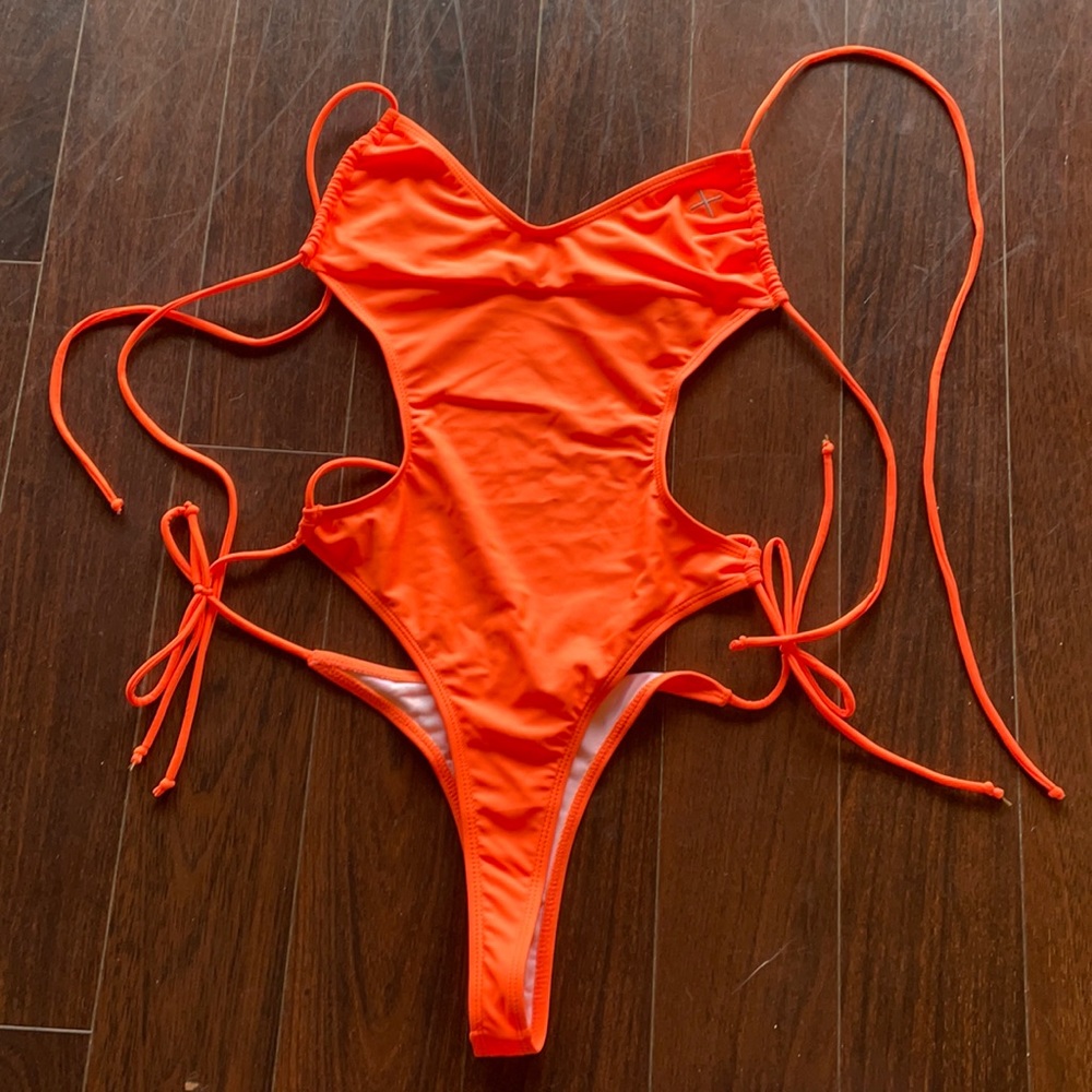 Boutine LA onepiece